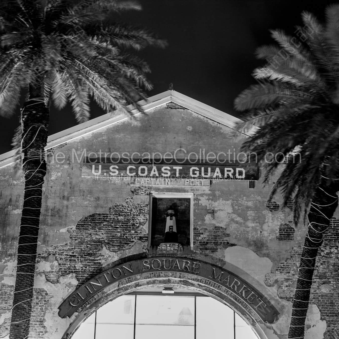 clinton square market at night Black & White Wall Art