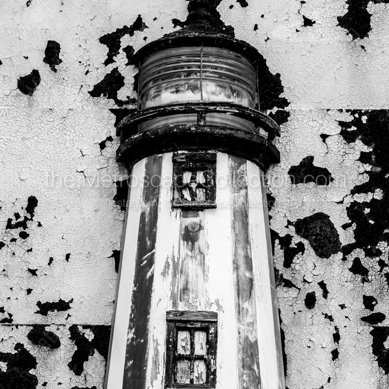 rusted lighthouse on clinton market Black & White Wall Art