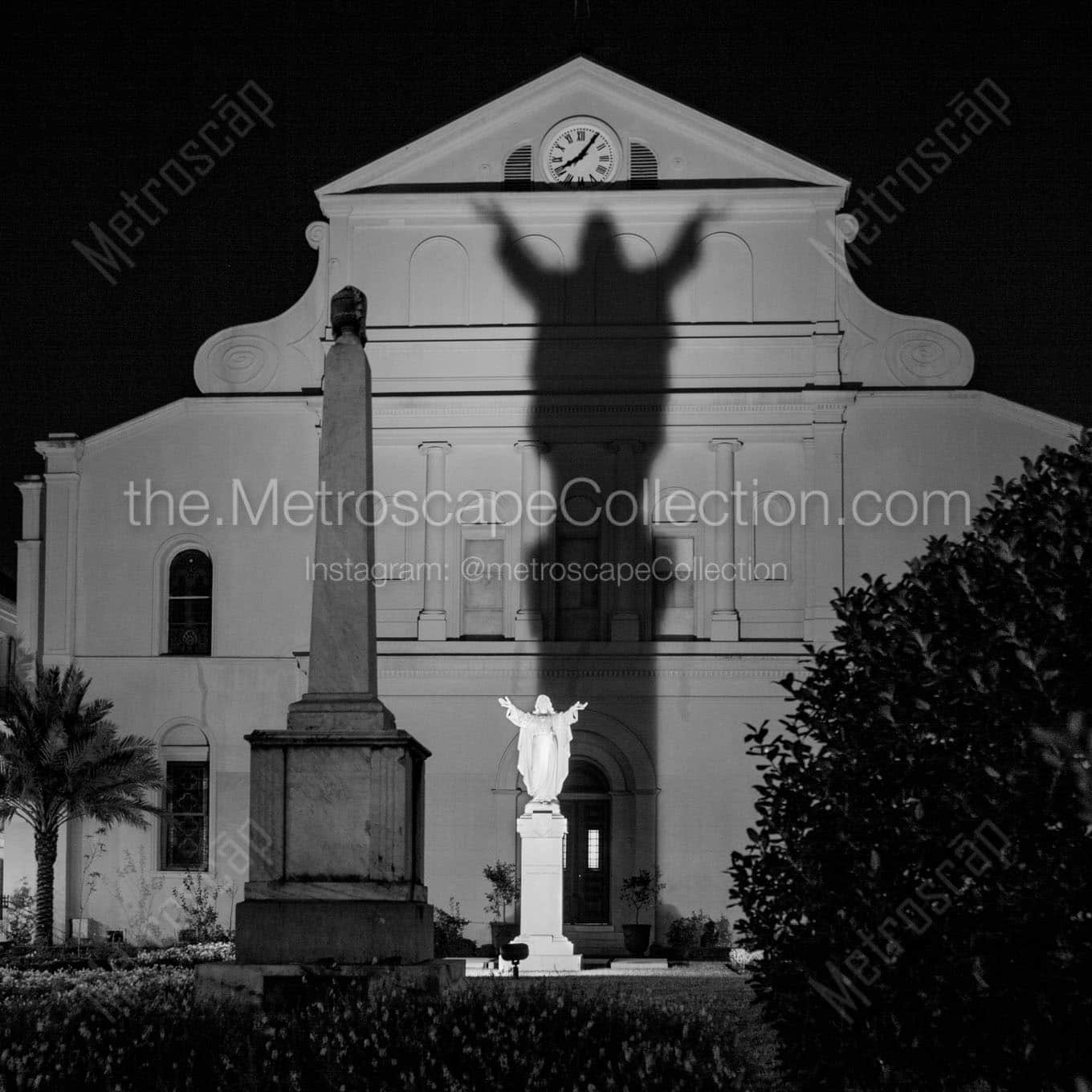 statue shadow jesus christ on st louis cathedral jackson square Black & White Wall Art